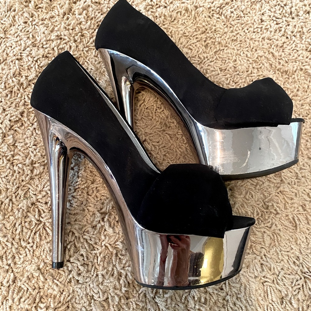 Steve Madden black/silver wedge heels